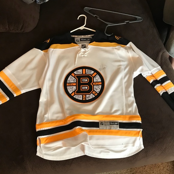 2012-2013 autographed bruins jersey - Picture 1 of 3